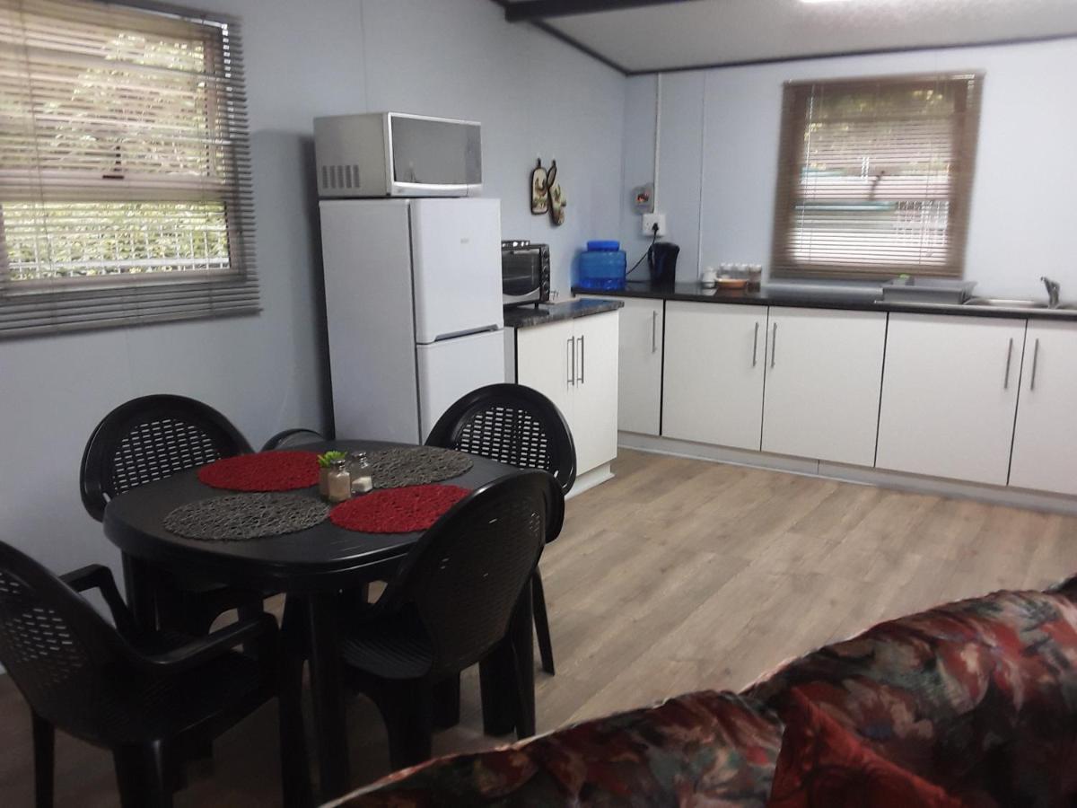 Nadine'S Self-Catering Accommodation Stormsrivier Exterior foto